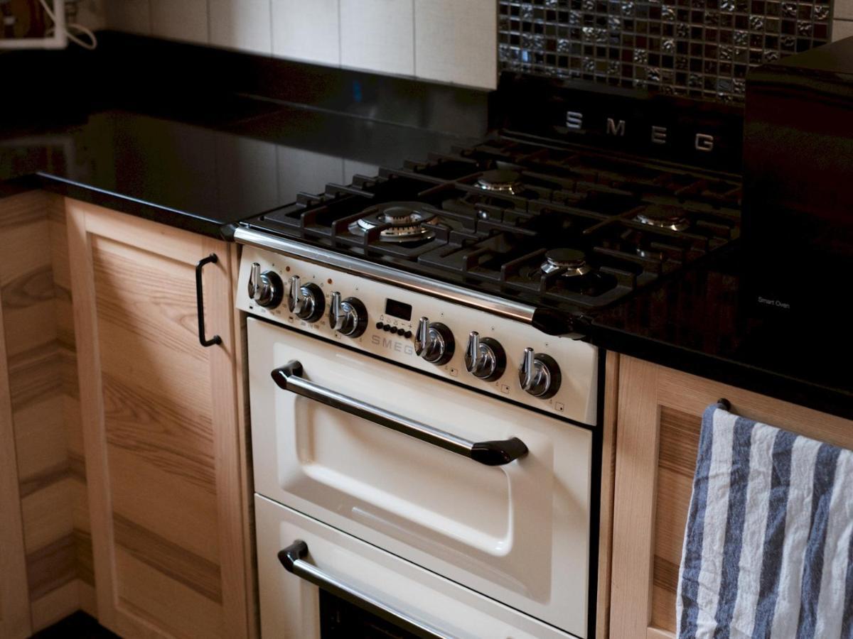 Pass The Keys Cozy Two Bed Flat Near Glasgow Airport & Paisley Eksteriør billede
