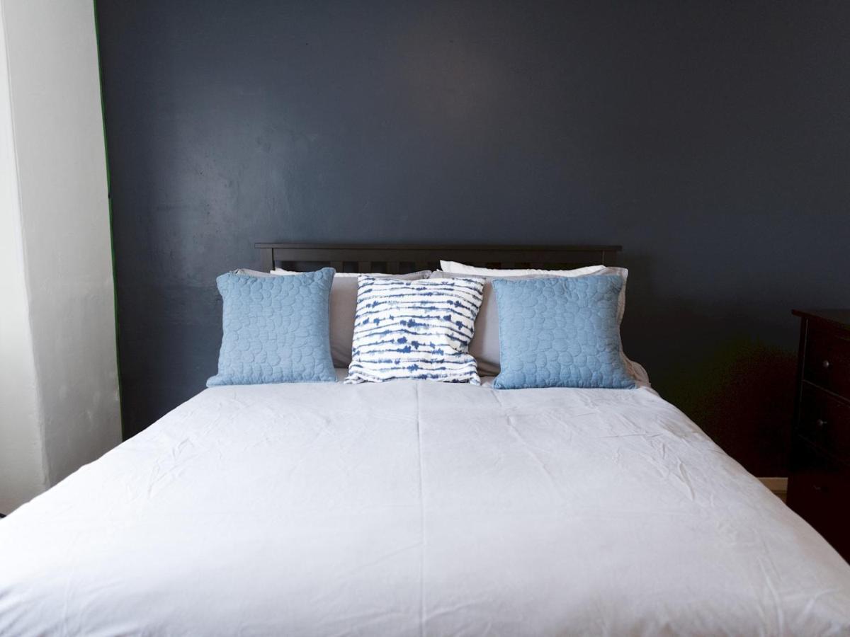 Pass The Keys Cozy Two Bed Flat Near Glasgow Airport & Paisley Eksteriør billede