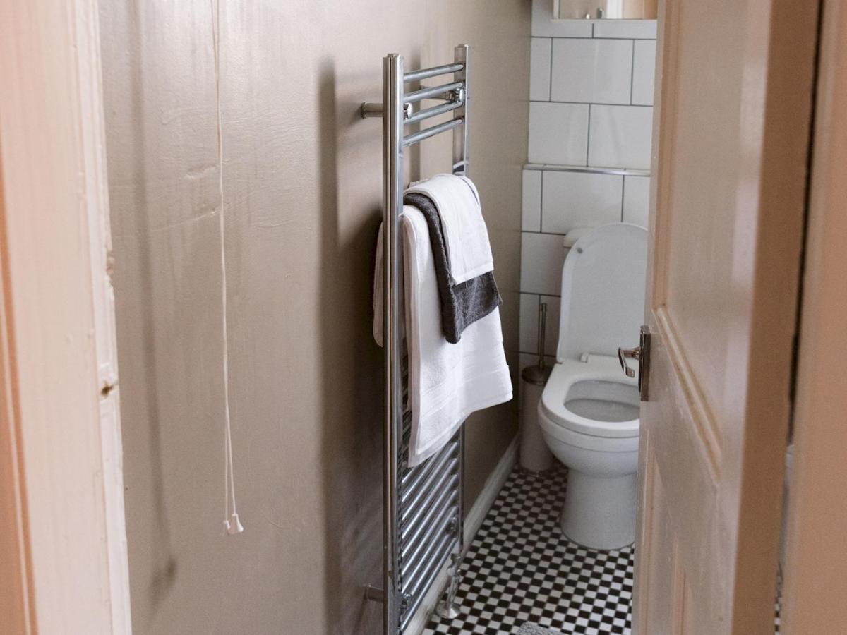 Pass The Keys Cozy Two Bed Flat Near Glasgow Airport & Paisley Eksteriør billede