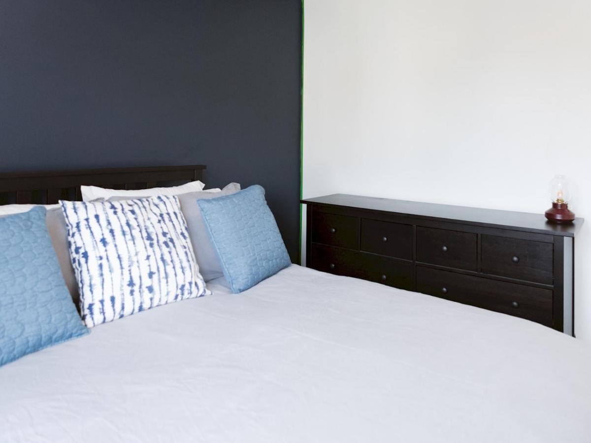 Pass The Keys Cozy Two Bed Flat Near Glasgow Airport & Paisley Eksteriør billede